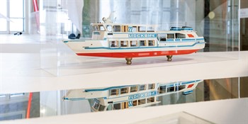 «Маленькому кораблю — большое плавание»: на Северном речном вокзале открылась выставка Музея транспорта Москвы