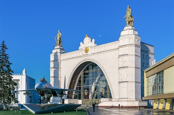 День космонавтики на ВДНХ: запуск «Союза», квесты и диктант с настоящим космонавтом