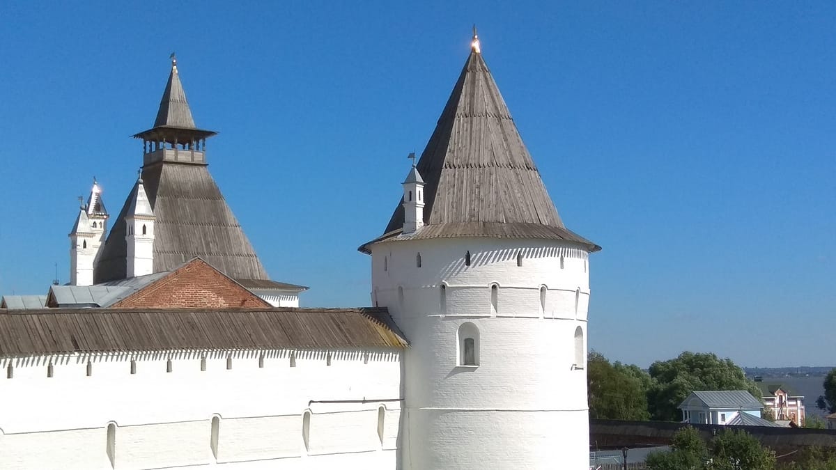 Школьники на экскурсии в музее Золотого Кольца